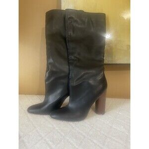 Forever 21 Black Knee High Boots. Size 7. 4 Inch Heels